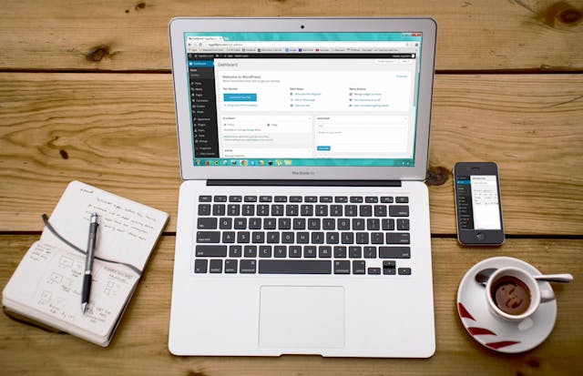 What is the difference between WordPress.com and WordPress.org